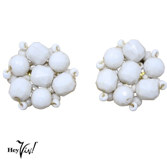 Vintage White Faceted Bead Cluster Clip On Earrings 1" Across - Hey Viv - Picture 1 of 5